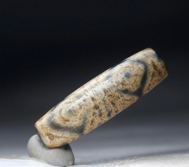 Pre-1800s Indo/Tibetan Old Agate Vajra 4 Eye Tiger Tooth Dzi Bead 16*55mm