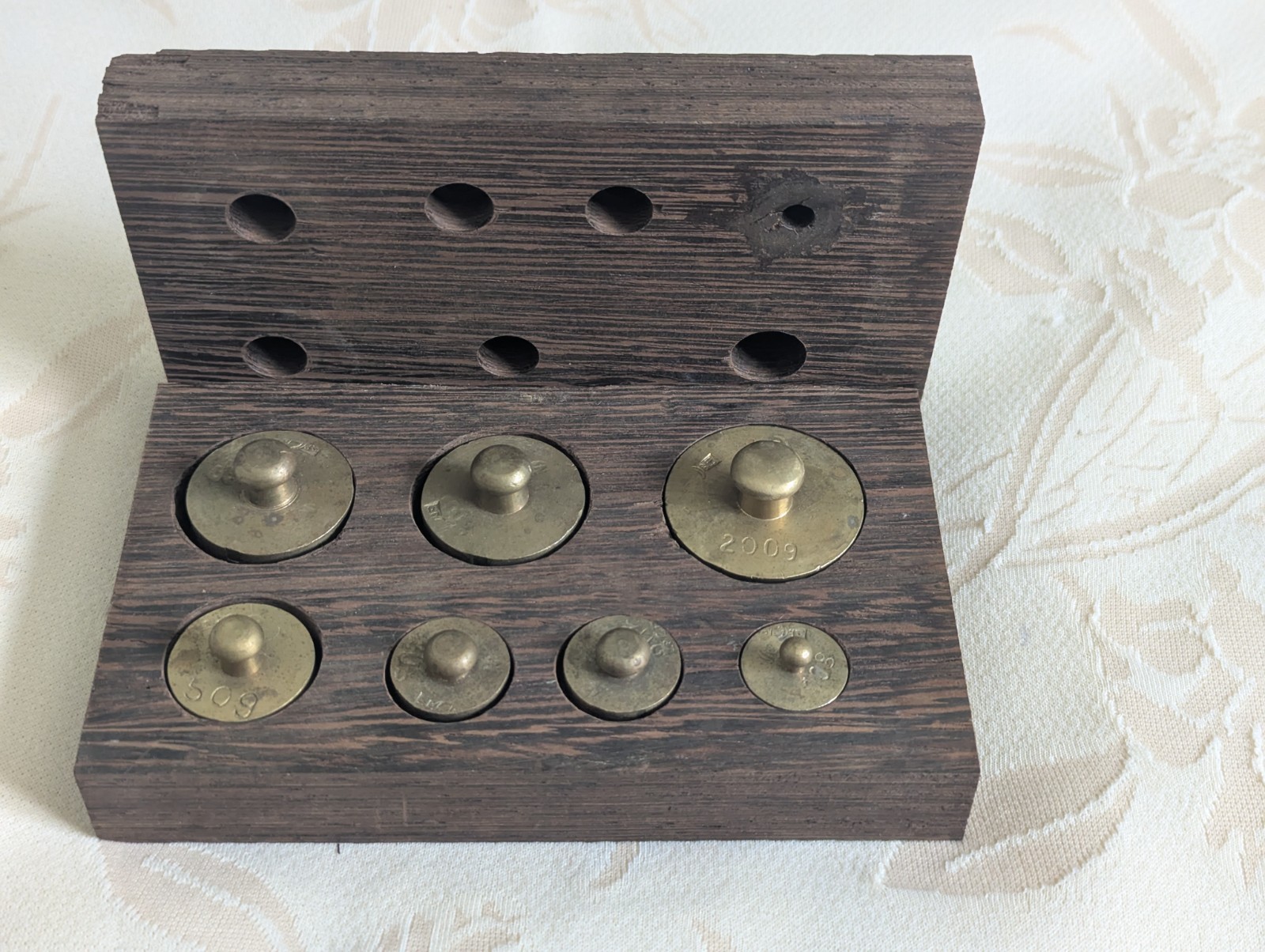 Vintage Balance Scale Weight Set In Wood Holder – Six Brass Weights