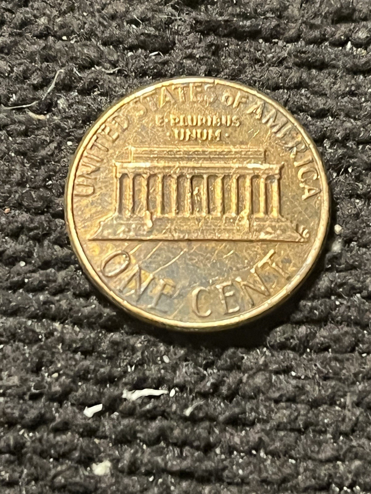 1982 Copper Penny. Small date no mint mark. 3.1 grams Struck Slightly Off Center