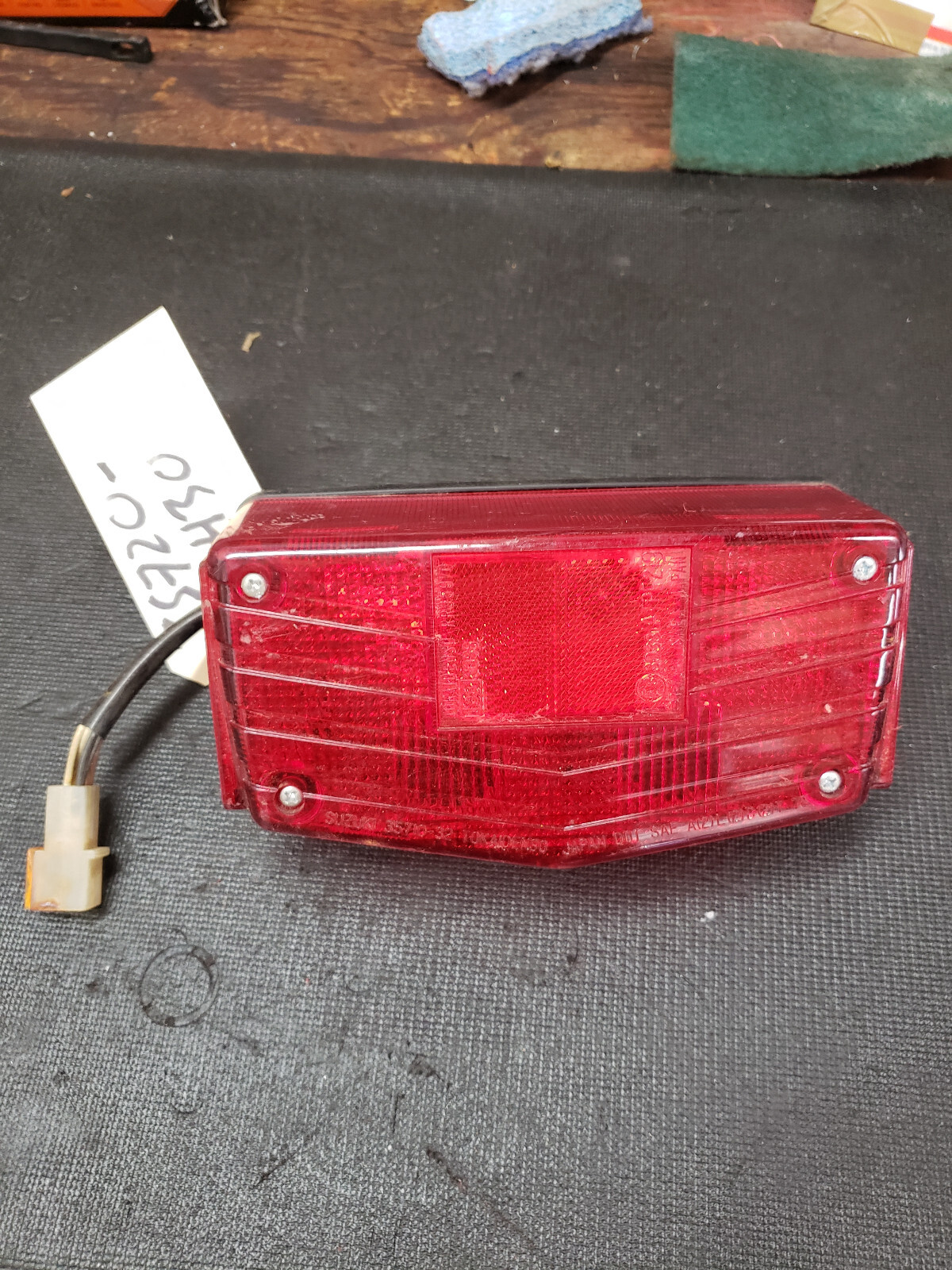 OEM SUZUKI TAIL LIGHT GS GSX GSX250 GSX250 GSX400 GS450 GS650 GS650G NOS?