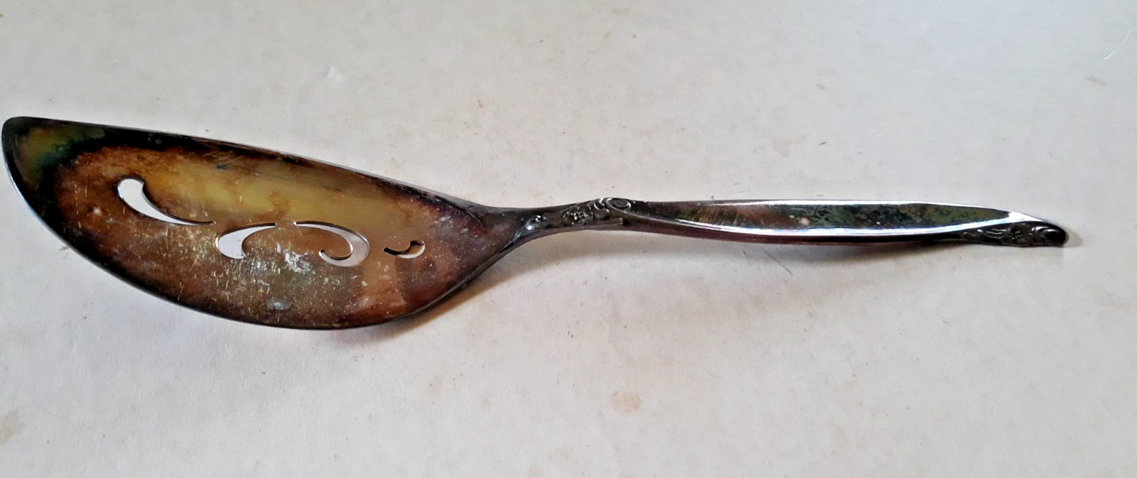1847 Rogers Bros IS Lelani Silverplate Pierced Serving Spoon – Odd Shape