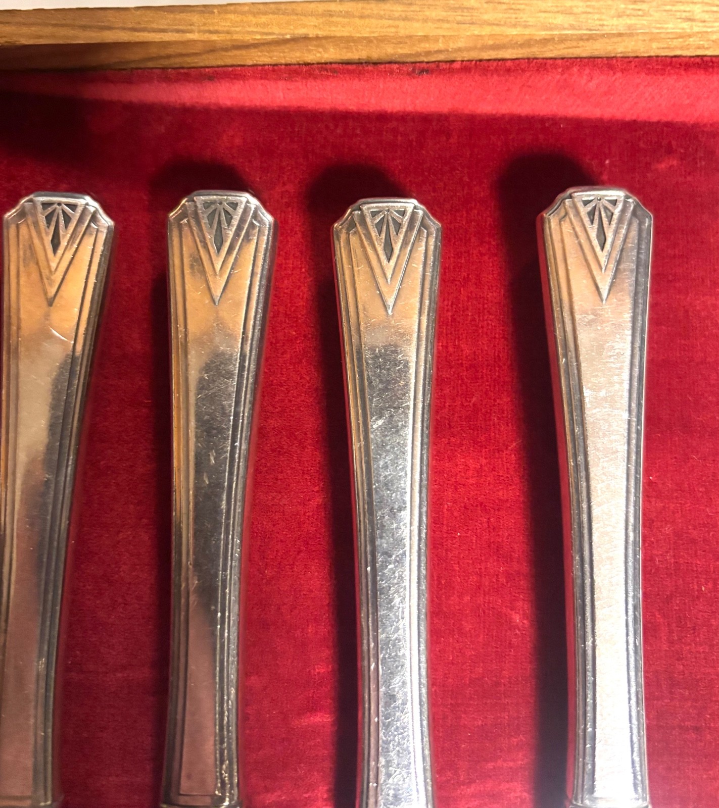 1929 Silver Plate Flatware service in case – DEAUVILLE pattern – Deco / Mission