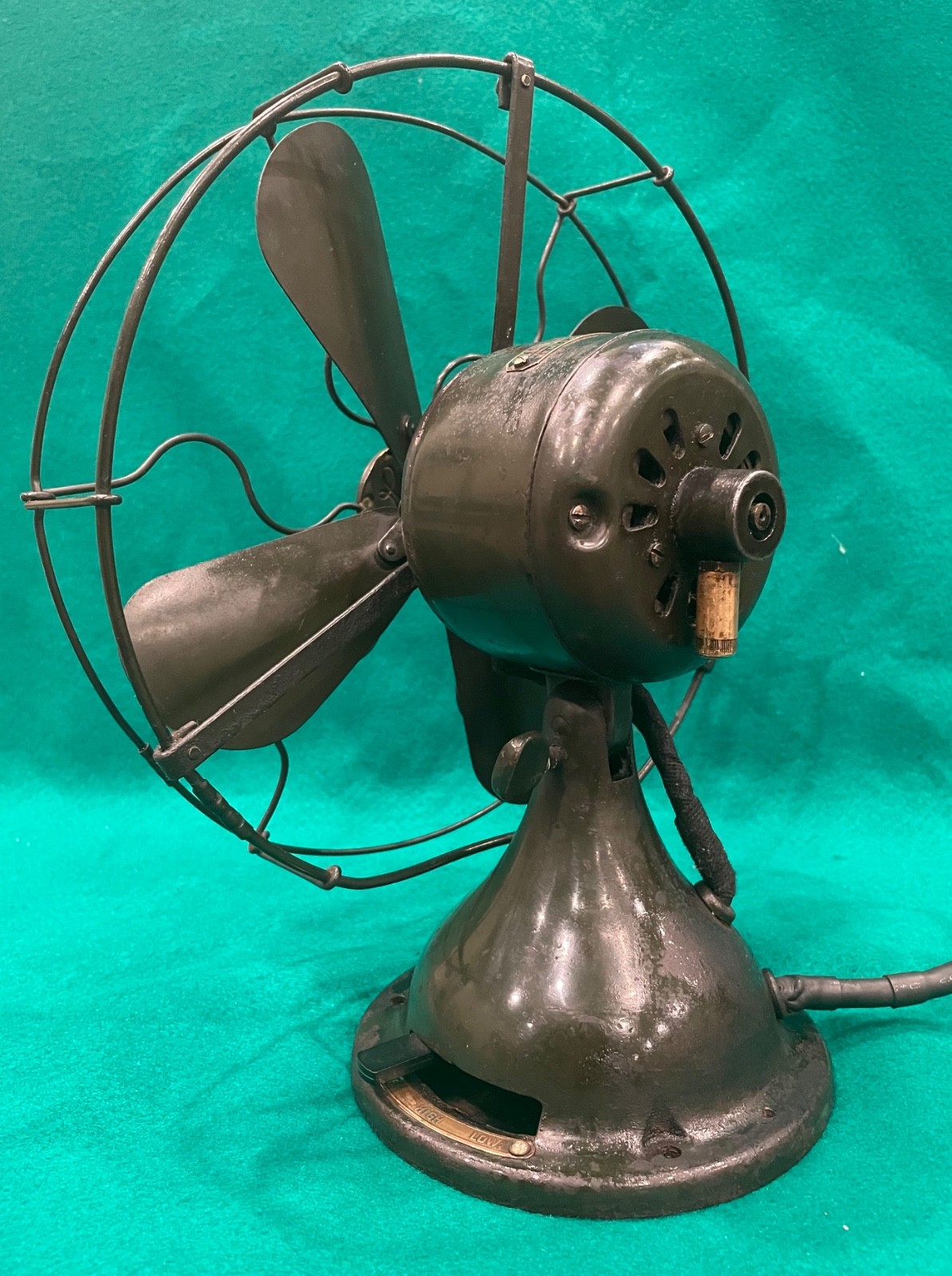 Beautiful Antique 9″ General Electric Stationary Fan Cat. 174940 type AR form S1