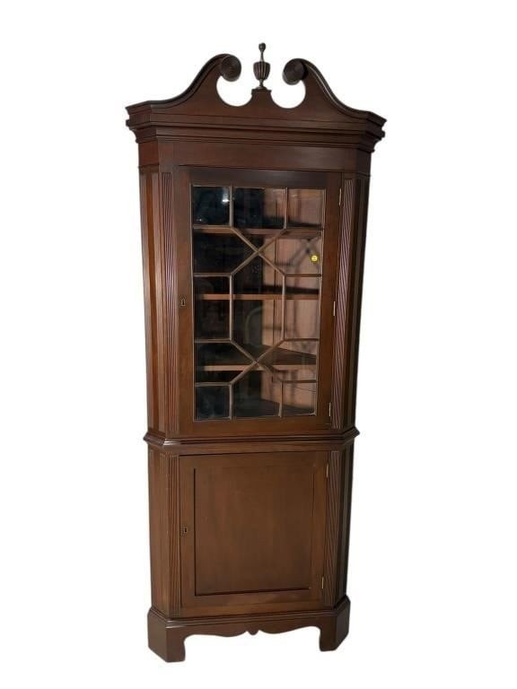 BIGGS SOLID MAHOGANY COLONIAL CORNER CABINET